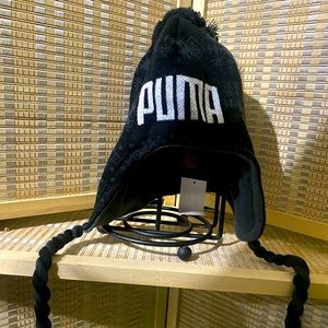 Black puma winter hat